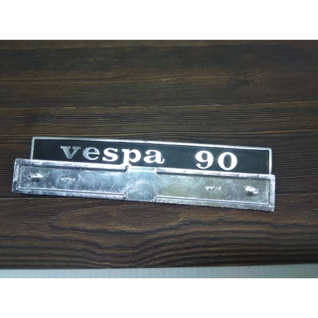 Emblem belakang vespa pts special bomisa nos