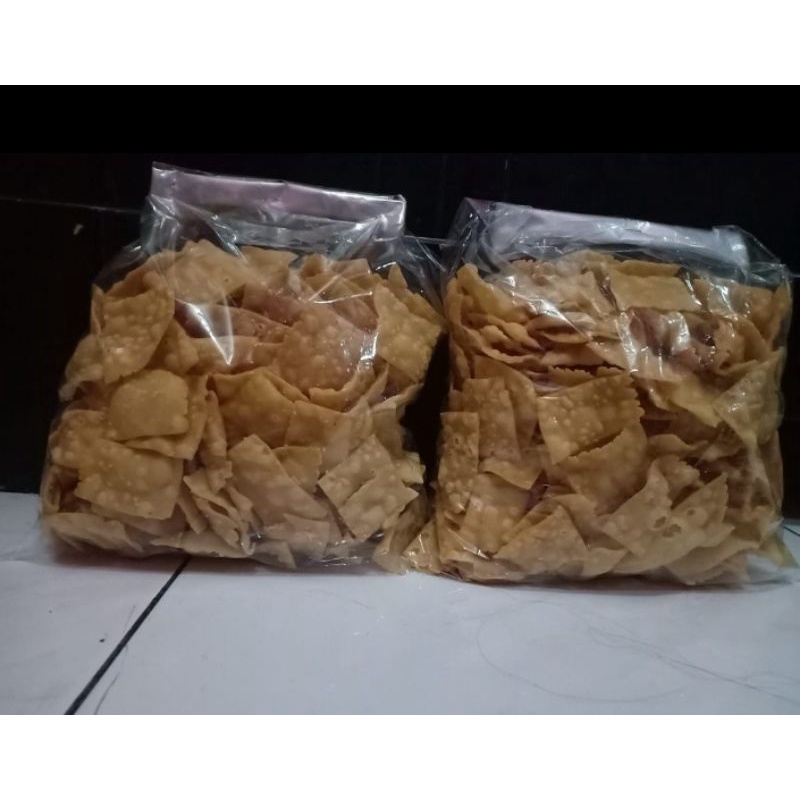 

Kripik Bawang Enak dan Gurih (180 Gram)