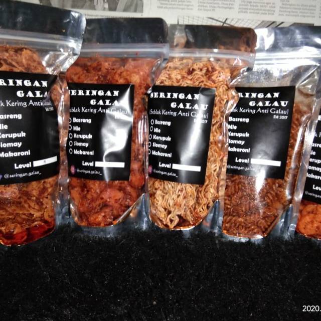 

Seringan galau (seblak kering anti galau)