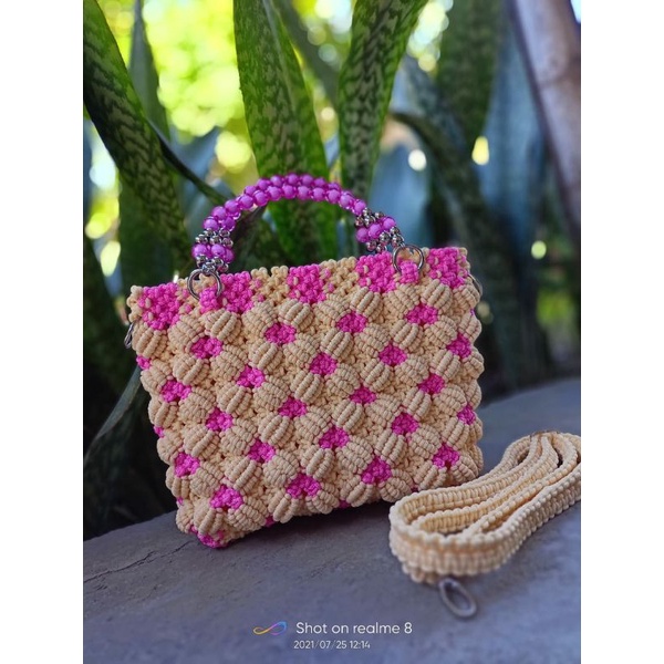 tas tali kur motif bunga timbul