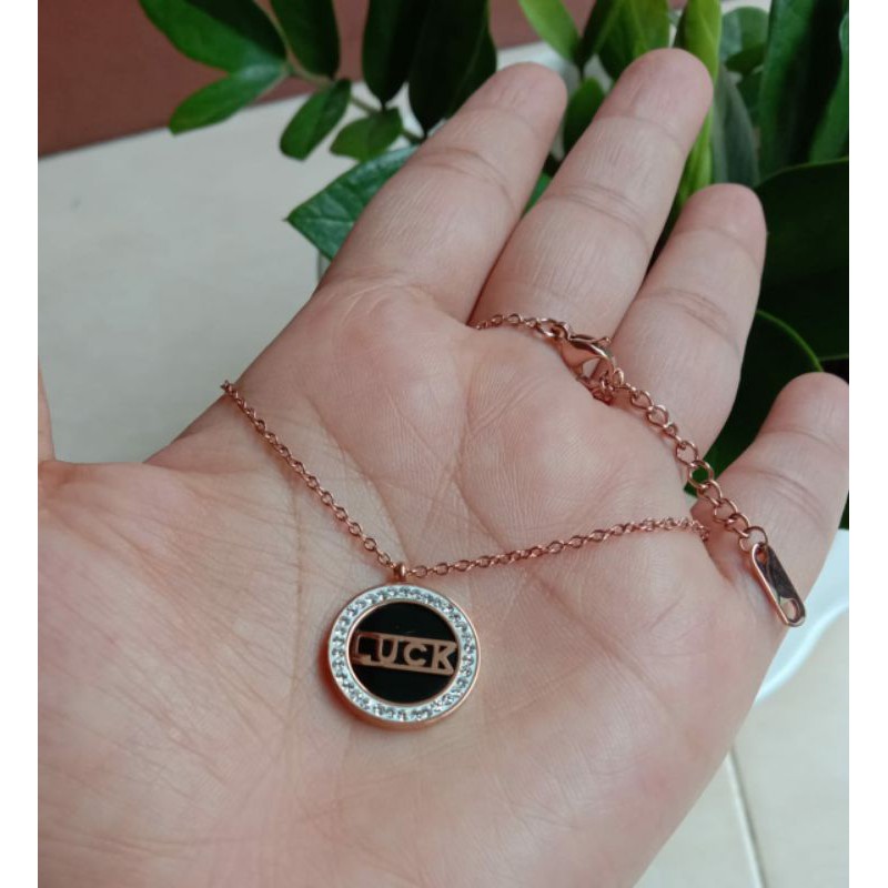 kalung titanium wanita model baru