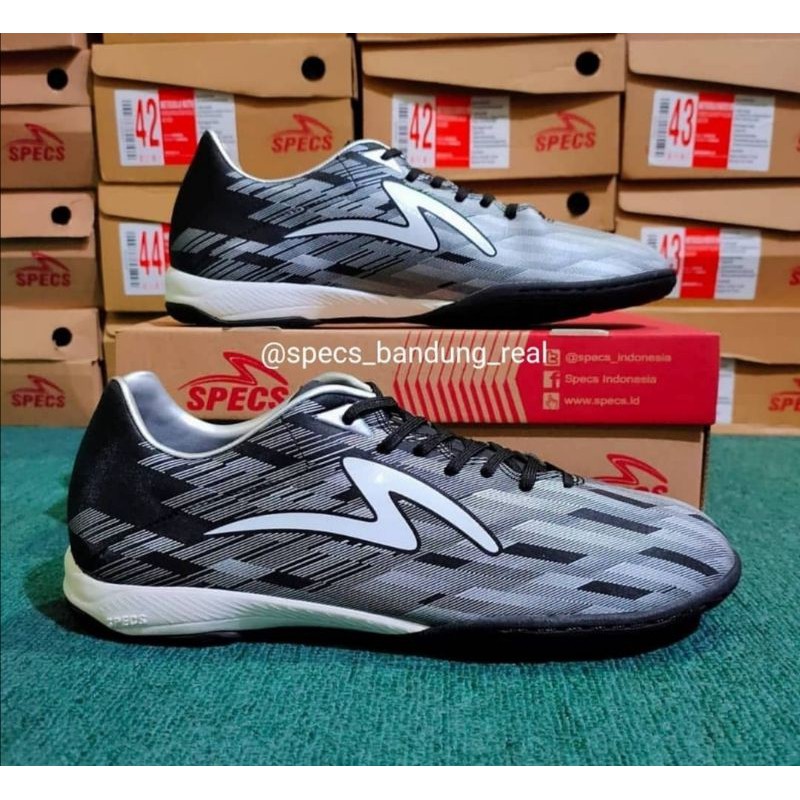 Sepatu Futsal Specs Accelerator Lightspeed II Pro In Black /Silver