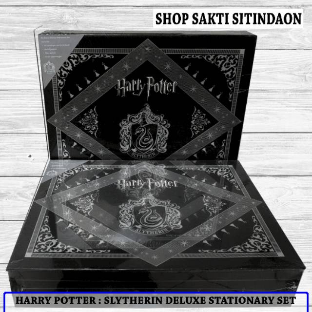 

Harry Potter Slytherin Deluxe Stationery Set Collector