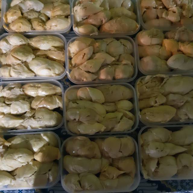 

Durian kupas (durpas) medan