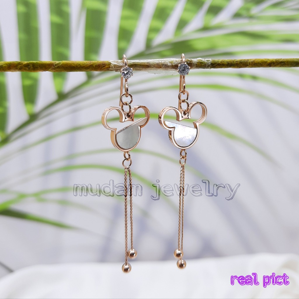 Anting Hooks Titanium Juntai Minnie white Shell