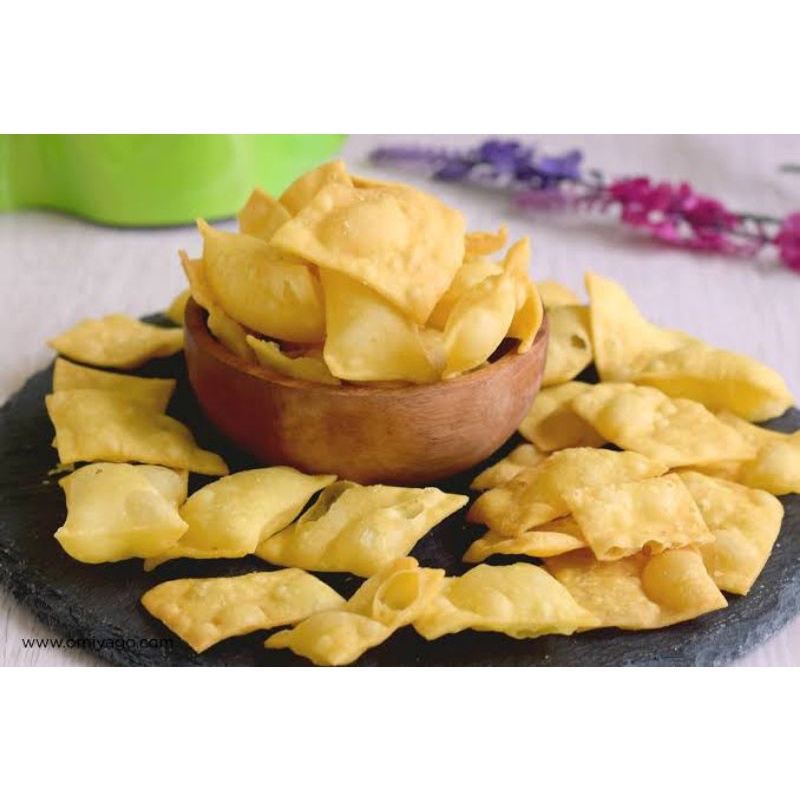 

Keripik pangsit goreng 100 gr