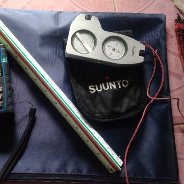 

Suunto Tandem dan Penggaris Skala