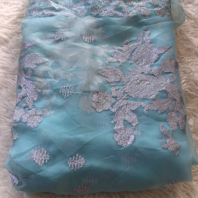 organza lagosi motif