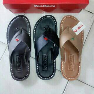 JUAL SEPATU PRIA MMG71 Sendal Sandal Pria Kickers Kulit Asli - Hitam, 40 BRANDED ORIGINAL