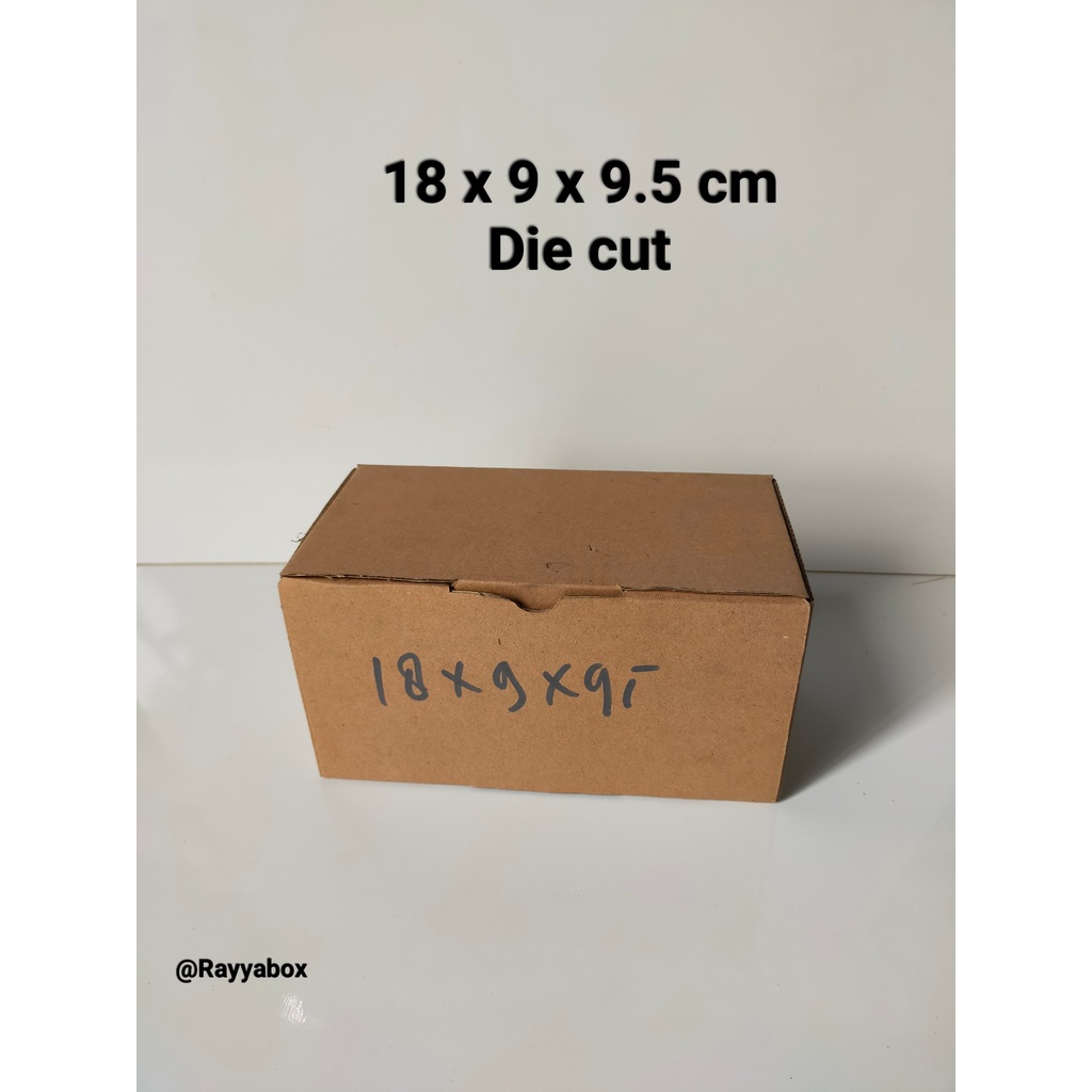 

Kardus/box packing uk 18x9x9.5 cm boxdiecut,boxpizza,boxaksesoris,karduspacking