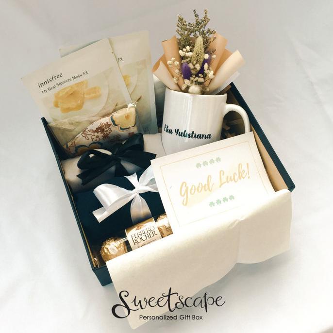 

GIFT BOX PACKAGE 25 - PAKET HAMPERS 25 - KADO GRADUATION - ULTAH SDG46849E