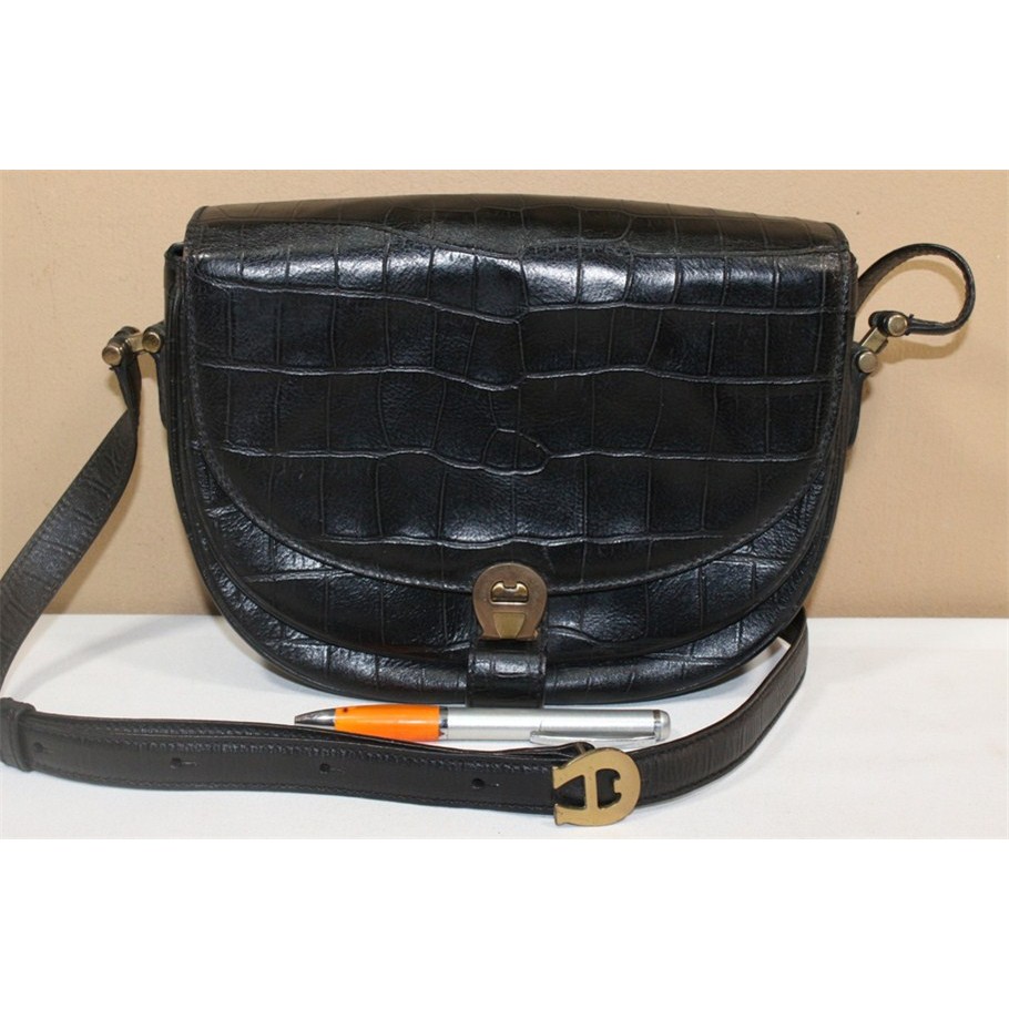sling bag aigner