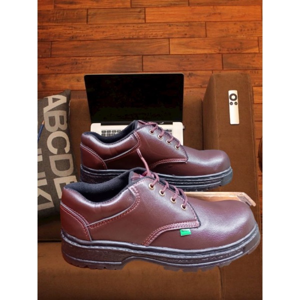 SEPATU SAFETY SEMI BOOTS/SEPATU SAFETY PRIA UJUNG BESI/SEPATU SAFETY KERJA LAPANGAN