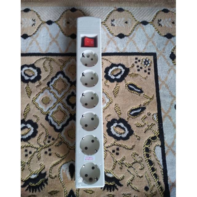 stop kontak 6 lubang saklar on off UTICON TANPA KABEL stop kontak SNI