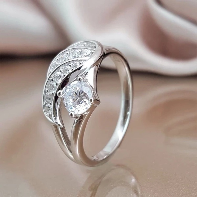 Cincin Kristal Bentuk Sayap Malaikat Untuk Wanita