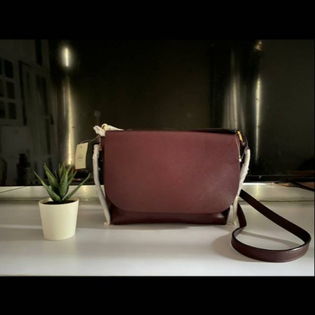 Fossil Maya Flap Crossbody fig color