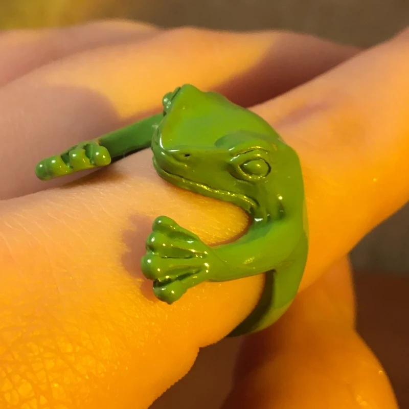 Cincin Model Terbuka Adjustable Desain Katak Mata Biru Gaya Vintage Untuk Unisex