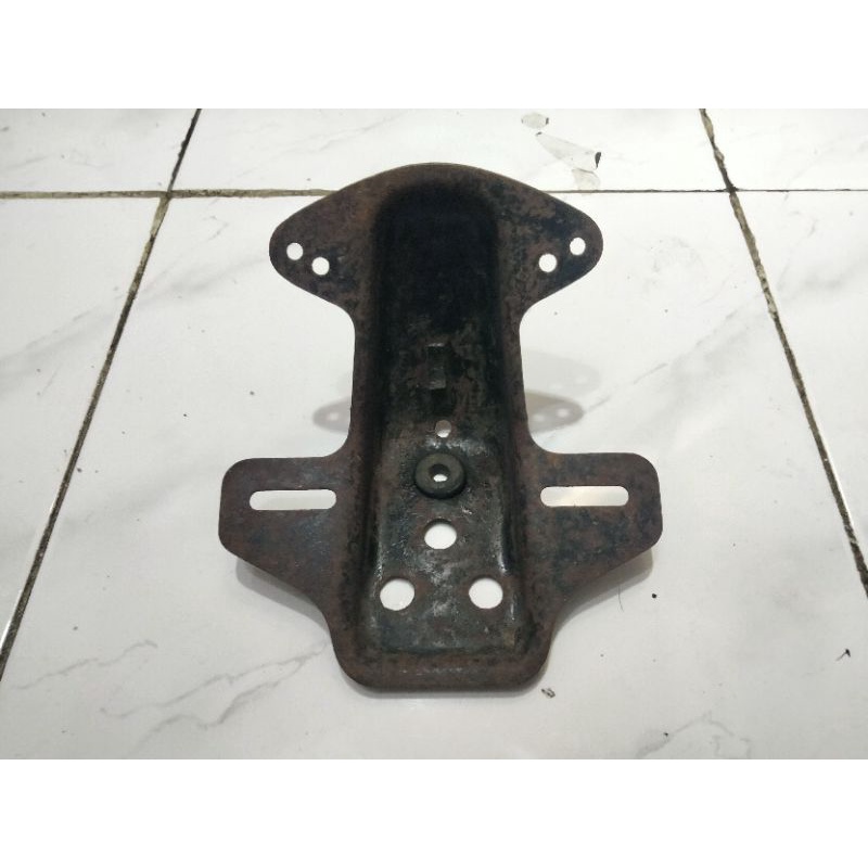 pangkon dudukan stoplamp lampu belakang Honda CB 100 GL 100 K5 ORIGINAL