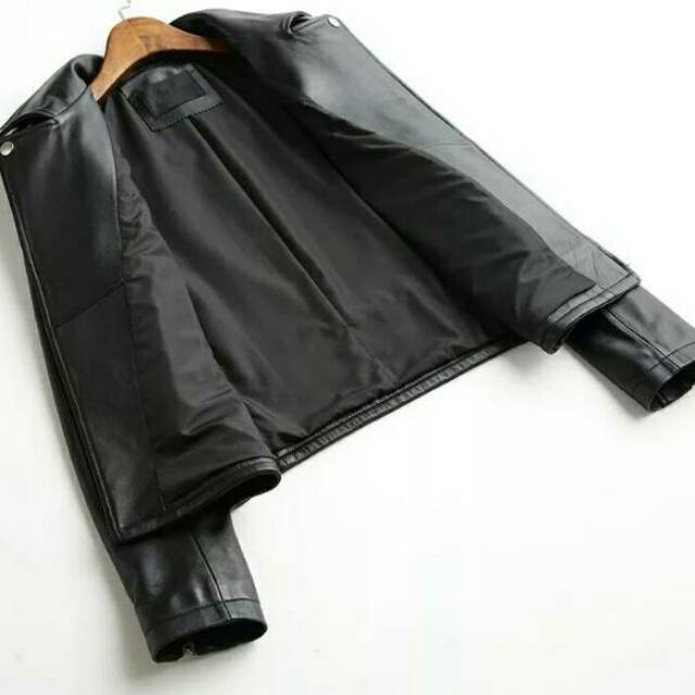 [BISA COD] Jaket Semi Kulit Wanita Crop Black Slimfit /Leather Premium