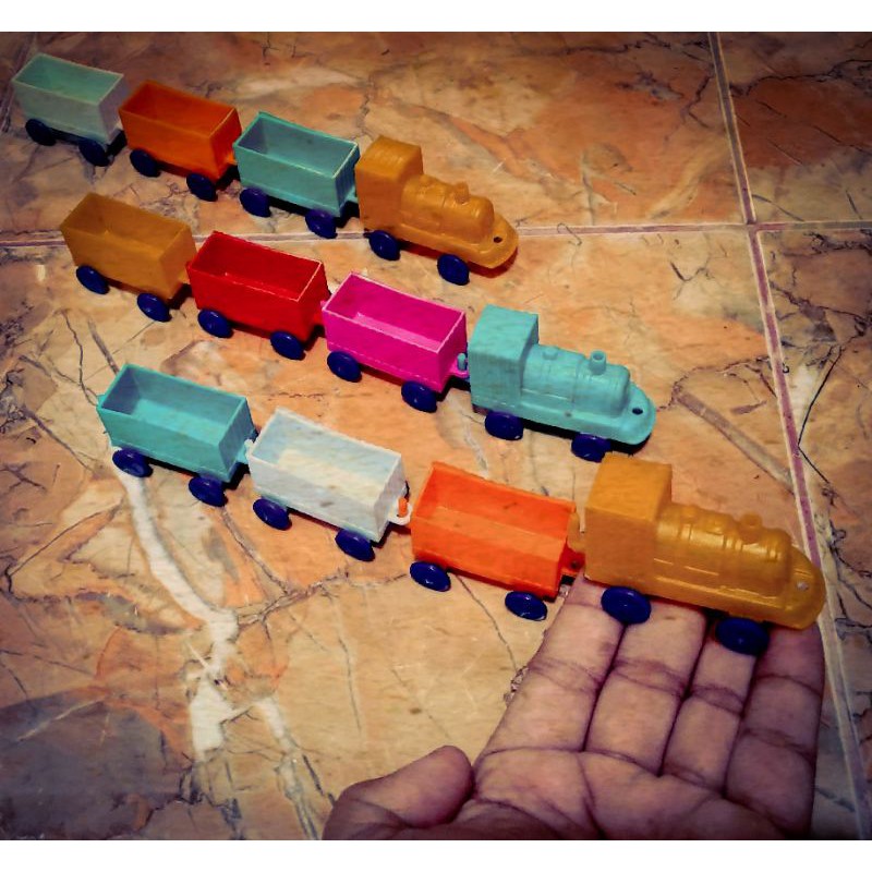 Mainan Kereta Api Mini Plastik Tanpa Baterai