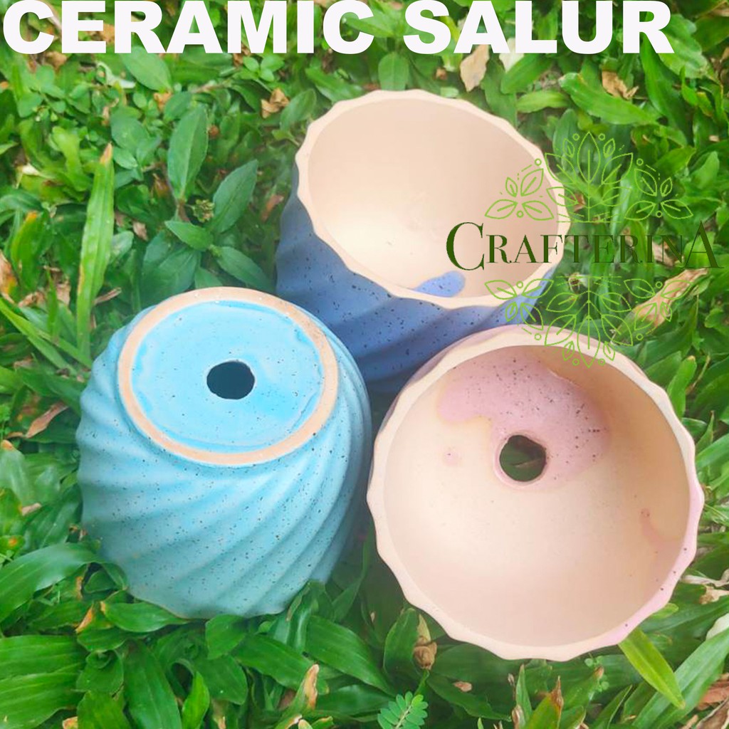 Ceramic Japanese Vase / Keramik Ulir Jepang / Vas Ulir Keramik