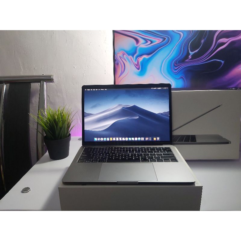 MacBook pro 2017 MPXQ2 fullset ex ibox siap pakai no dent