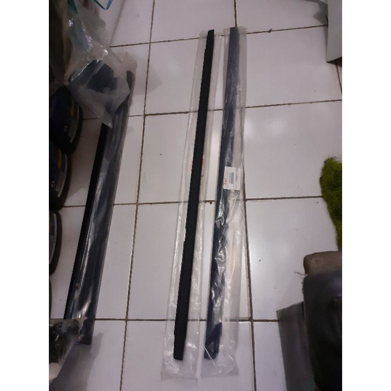 plipit pintu belakang suzuki apv