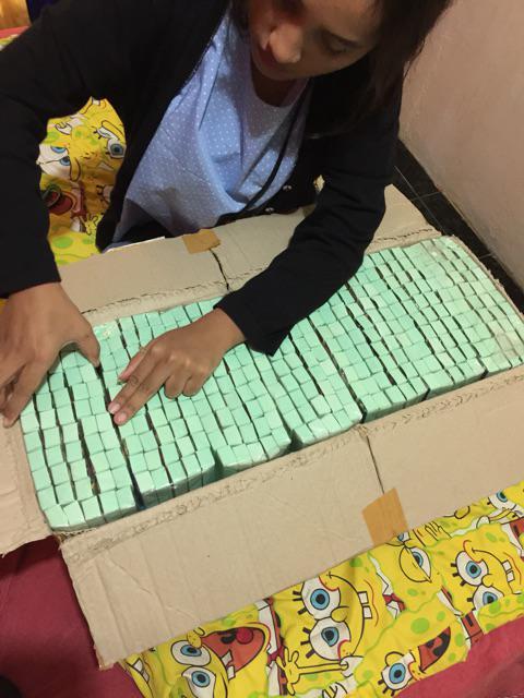 Souvenir Pernikahan Tatakan Gelas Box Mika ( Isi 100 )
