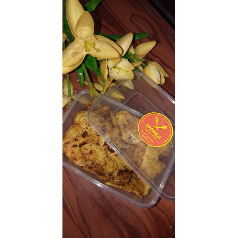 

DAMARA keripik kentang pedas daun jeruk 100g (box)