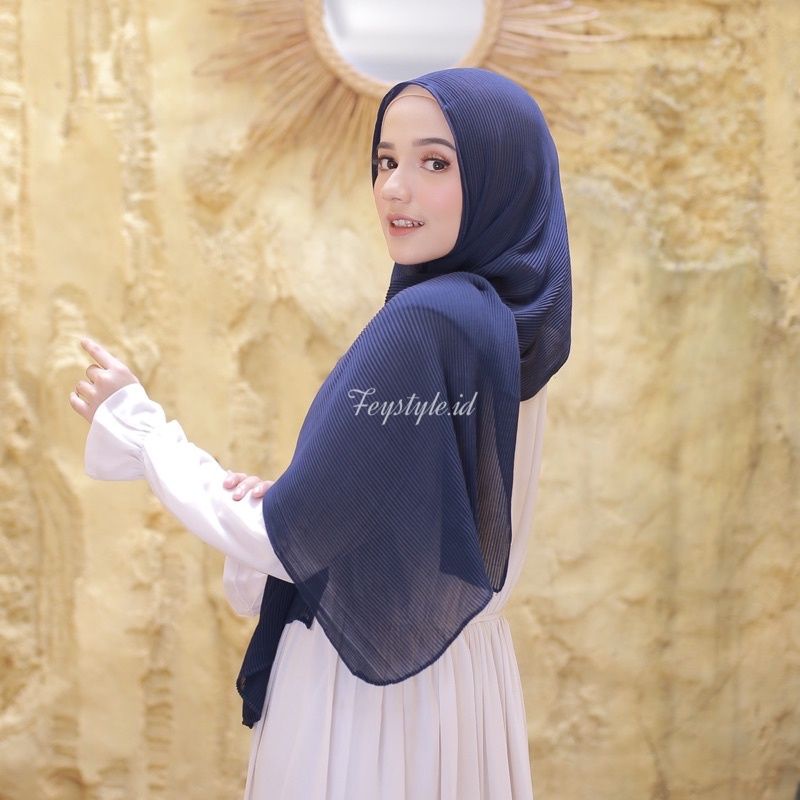 Pashmina Plisket premium/ Banyak Warna dan Tanpa Jahitan Tengah/Bahan tebal adem