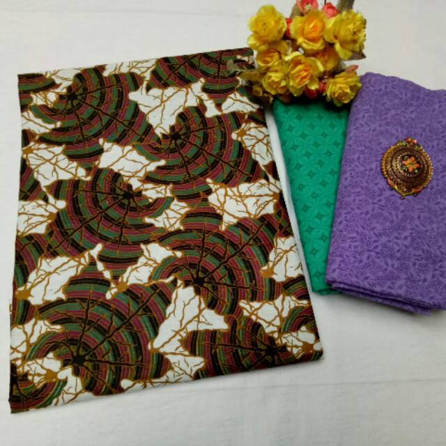 Boetik Bateeqkoe Online menjual berbagai macam kain batik dg kualitas no 1 & harga murah meriah