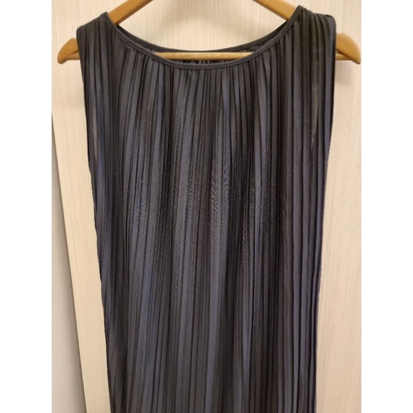 Uniqlo pleated dress