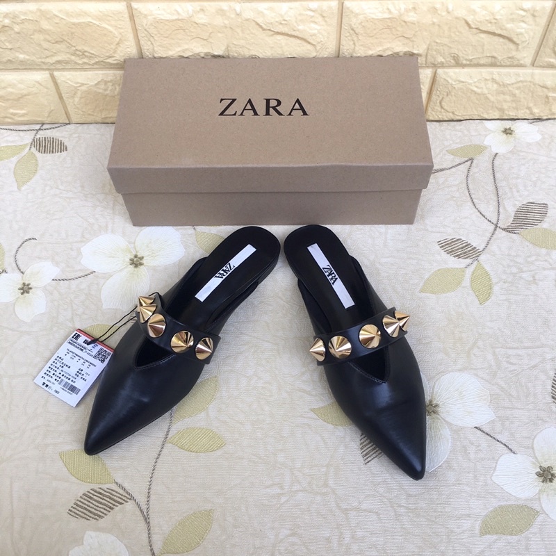 SEPATU ZR-132 POINTED TOE MULES WITH STUDS