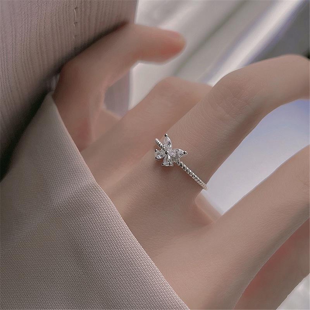 Cincin Model Terbuka Desain Kupukupu Hias Berlian Gaya Mewah Ringan Untuk Wanita