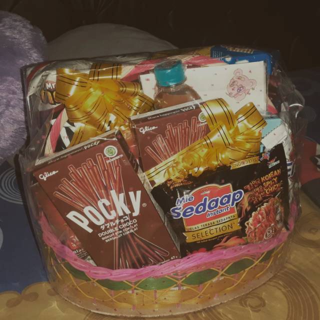 

Hampers Gemey 1 / Hampers Cemilan / Hampers Penyemangat Pasangan