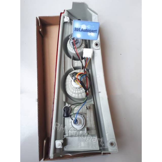 LAMPU STOP STOPLAMP LAMPU REM BELAKANG AVANZA XENIA VVTI 2007 2008 2009 2010 2011 - LAMPU MOBIL - A-