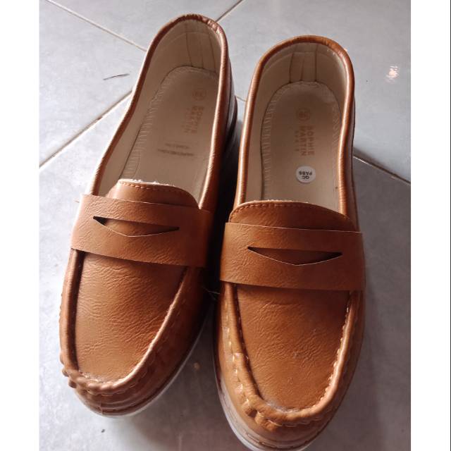 Sepatu isyean  size 39 sophiemartinparis