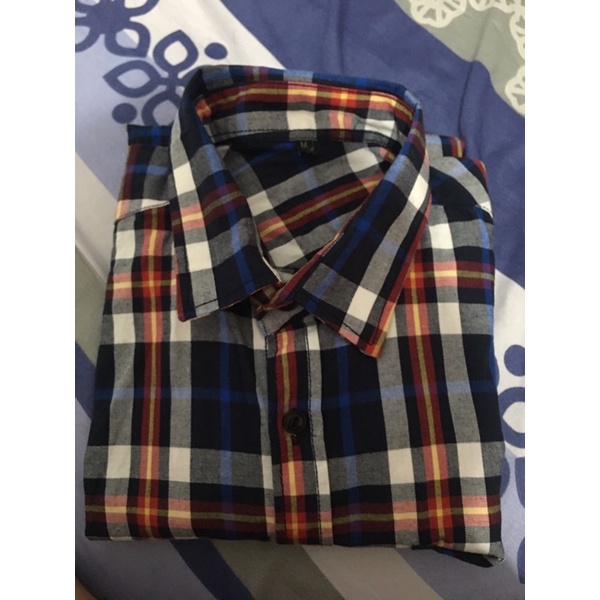 Hem Lengan Panjang Kotak Kotak M