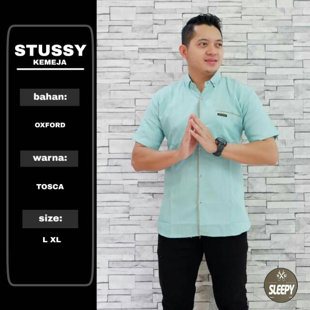 Kemeja stussy lengan pendek