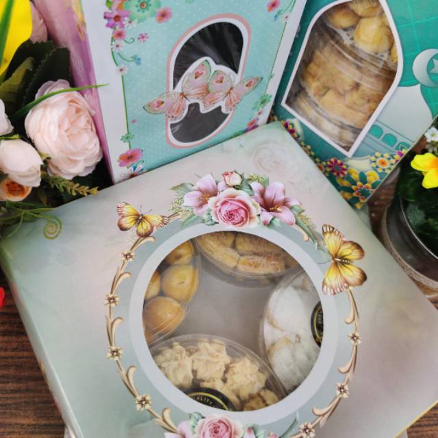 

Kue kering 1 paket isi 4