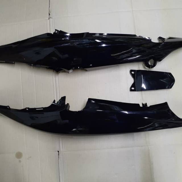 Cover body jupiter z 2006 hitam+cover stop