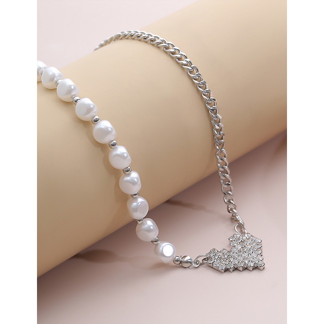 LRC Kalung Wanita Fashion White K Imitation Pearl Love Diamond Asymmetric Necklace K43471