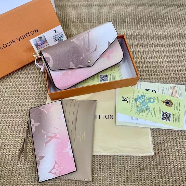 2822 L Vuitton Pòçhette Colour Full Ada no Seri ♡Free Box+invoice+BubbleWrap♡