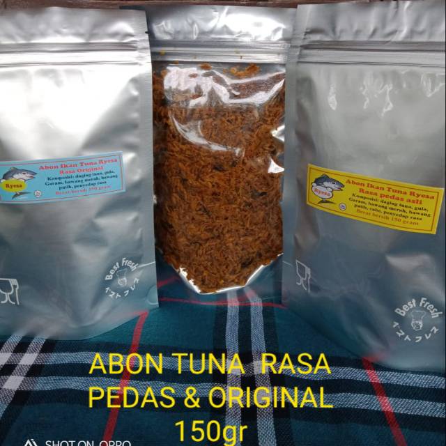 

Abon Ikan Tuna Ryesa, terbuat Dari ikan tuna, Ada dua Varian rasa; pedas asli Dan original