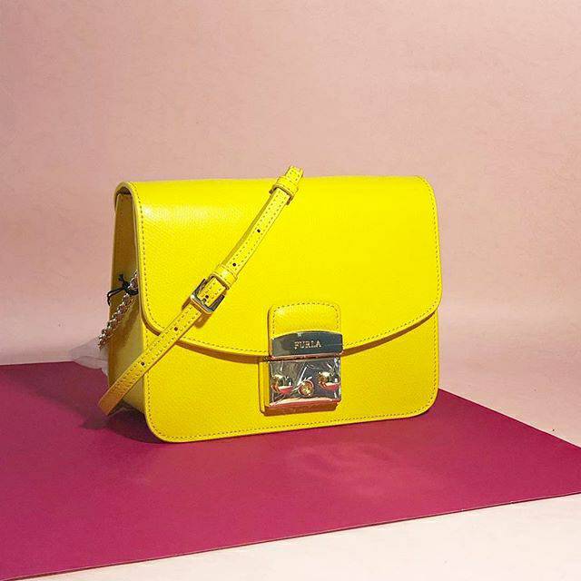 FURLA METROPOLIS SHOULDER CROSSBODY BAG - YELLOW