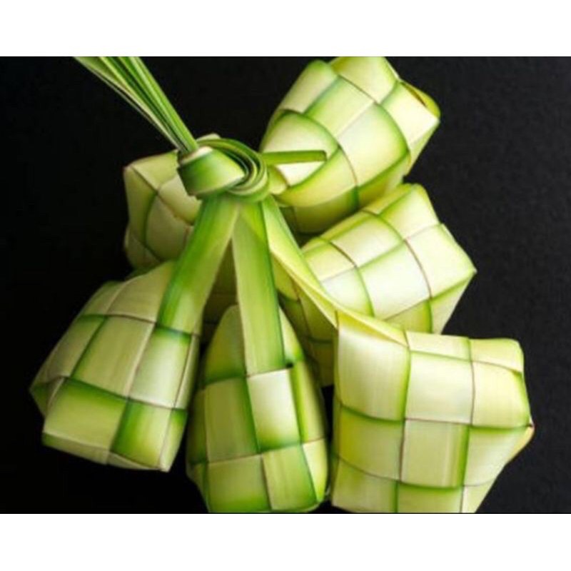 

BUNGKUS / DAUN KETUPAT 10 buah