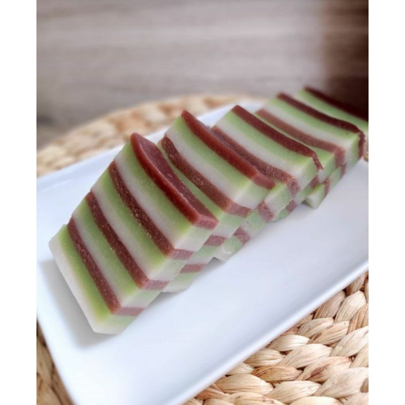 

Kue Lapis Beras ukuran 9 x 22 cm