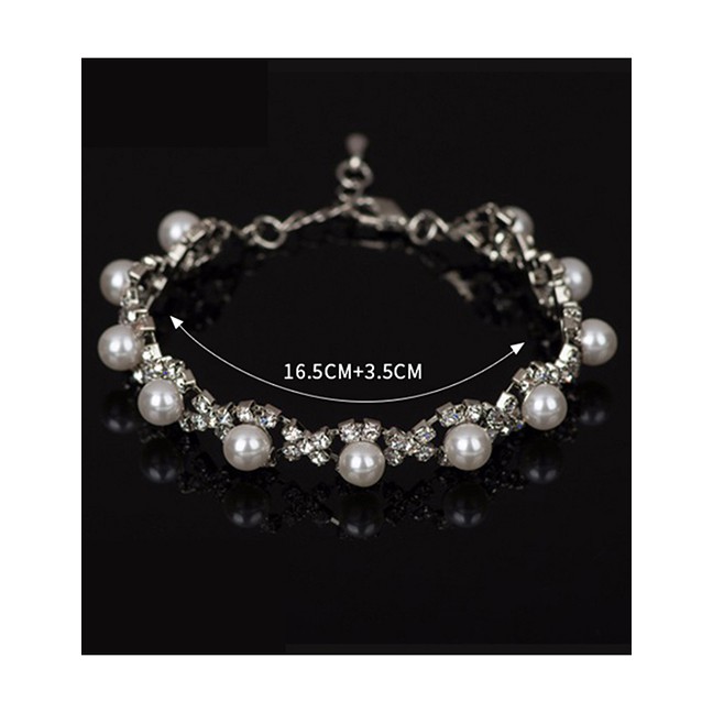 LRC Gelang Tangan Fashion Silver Diamond Bracelet With Diamonds F83407