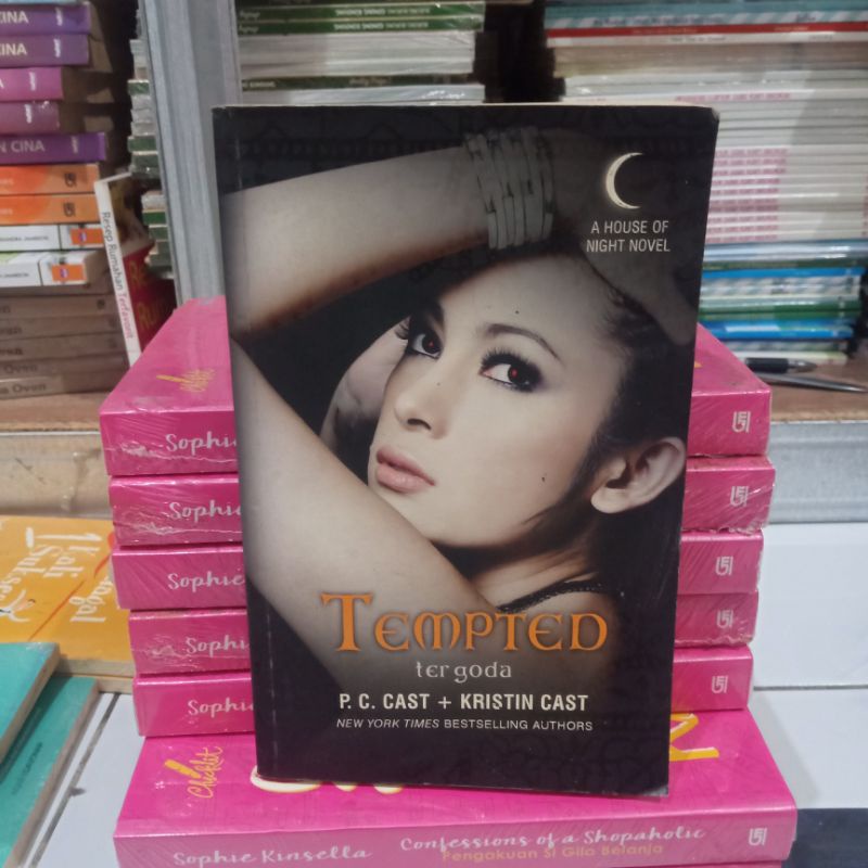 obral buku murah Novel best seller // remaja // wattpad // fantasi // sastra // fiksi // non fiksi part 31-Tempted 35