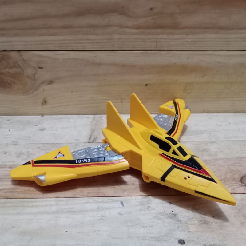 recast ultraman tiga guts wing 1 pesawat terbang ultraman